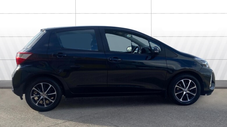 Toyota Yaris 1.5 VVT-i Icon Tech 5dr Petrol Hatchback